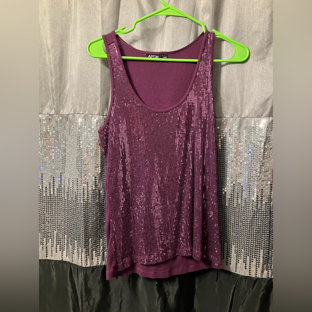 Women’s APT 9 tank top  size large